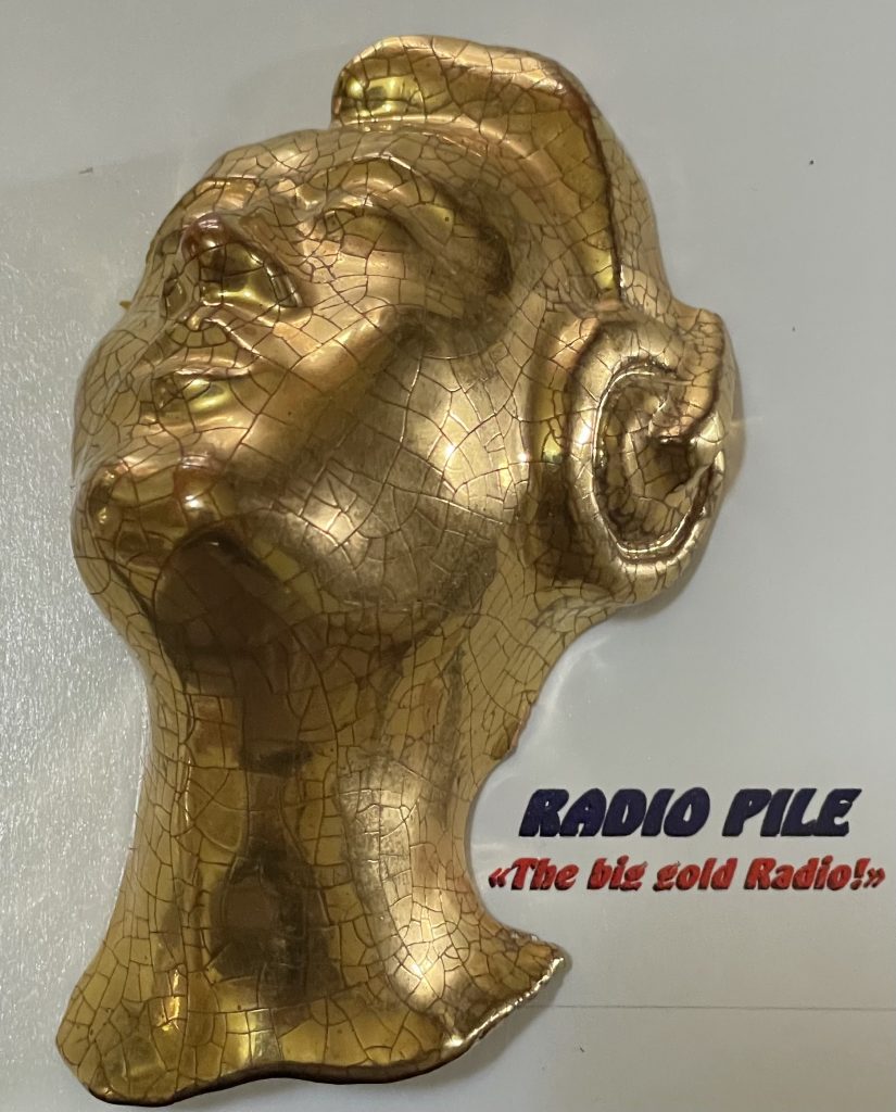 Radio Pile