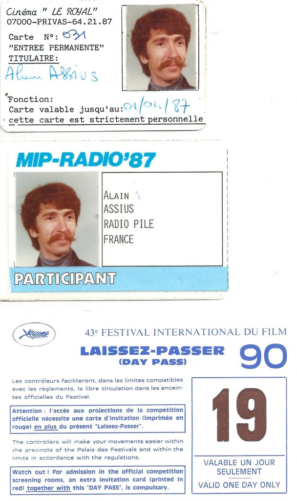 Radio PILE, Cartes d"accréditation